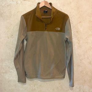 Two tone fleece pullover